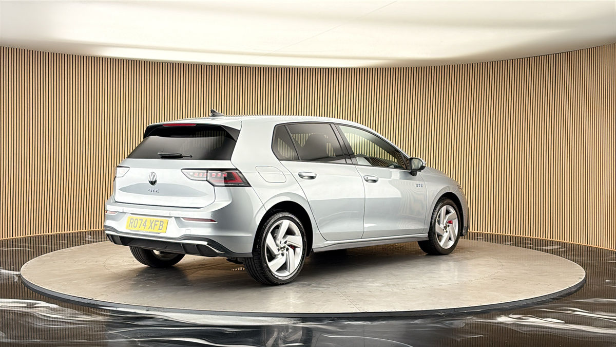 Volkswagen Golf Image 21