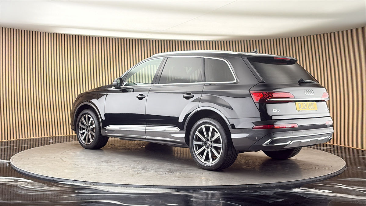More views of Audi Q7