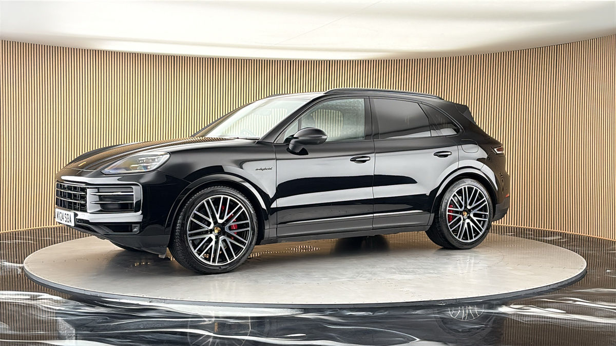 More views of Porsche Cayenne
