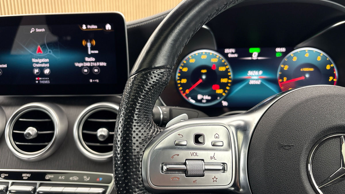 Mercedes-Benz GLC Image 13