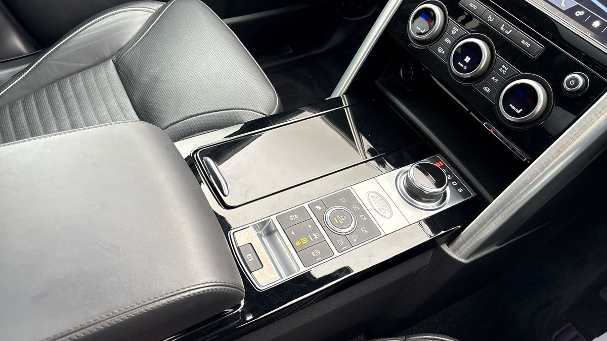 Land Rover Discovery Image 18