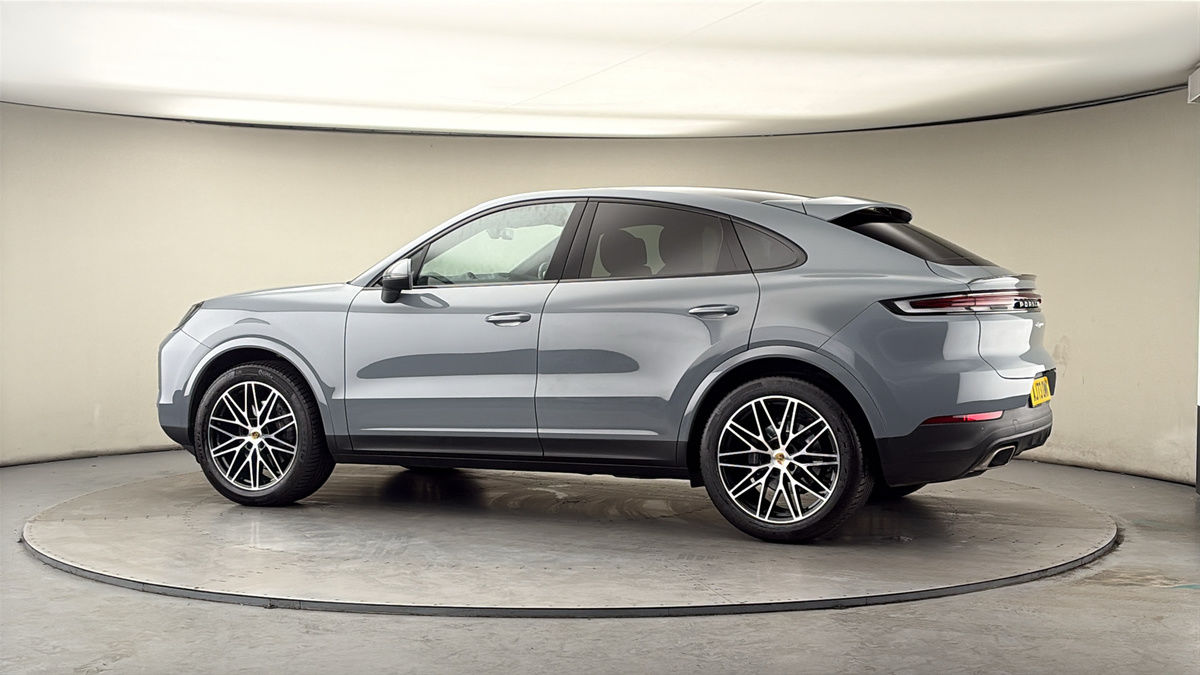 More views of Porsche Cayenne