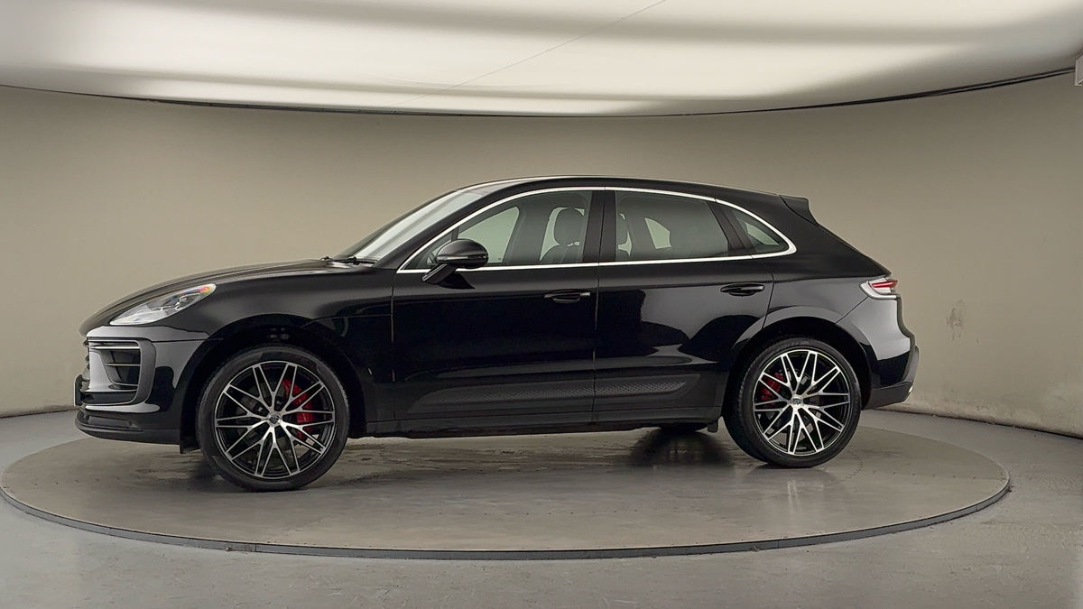 More views of Porsche Macan