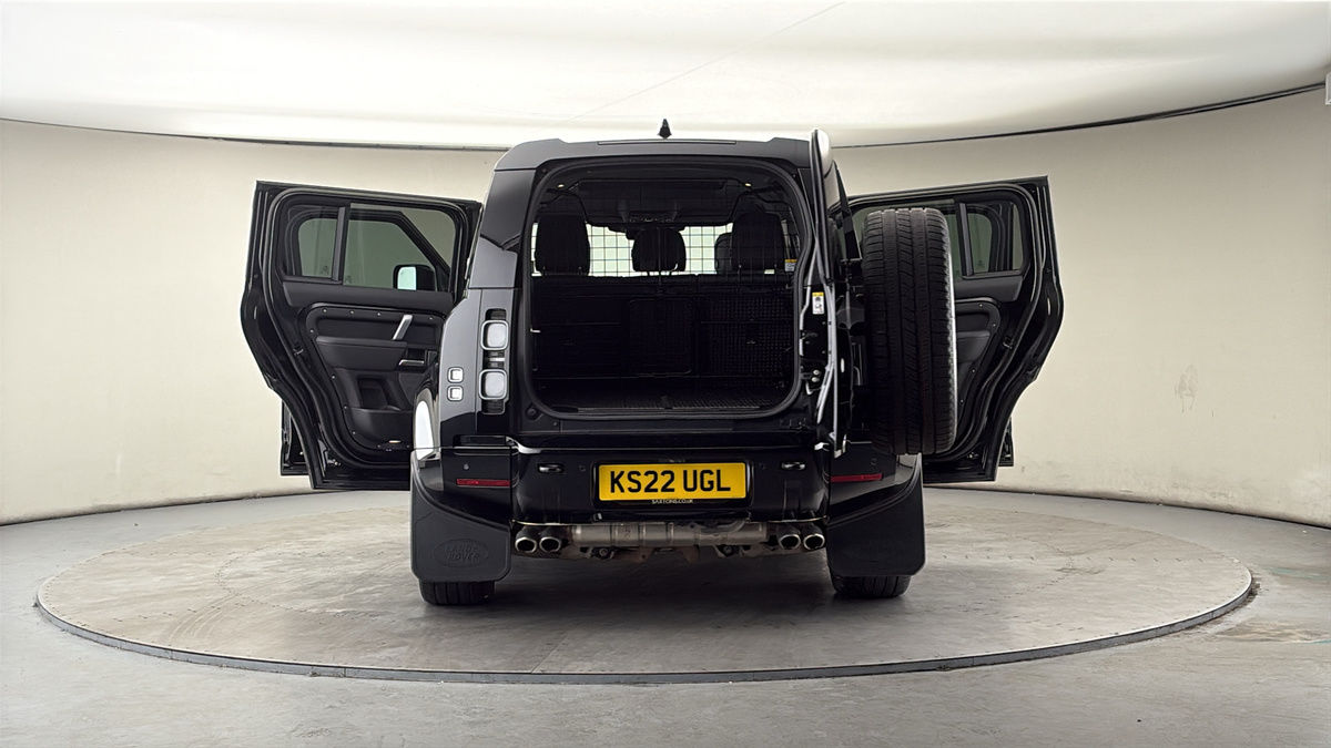 More views of Land Rover Defender 110