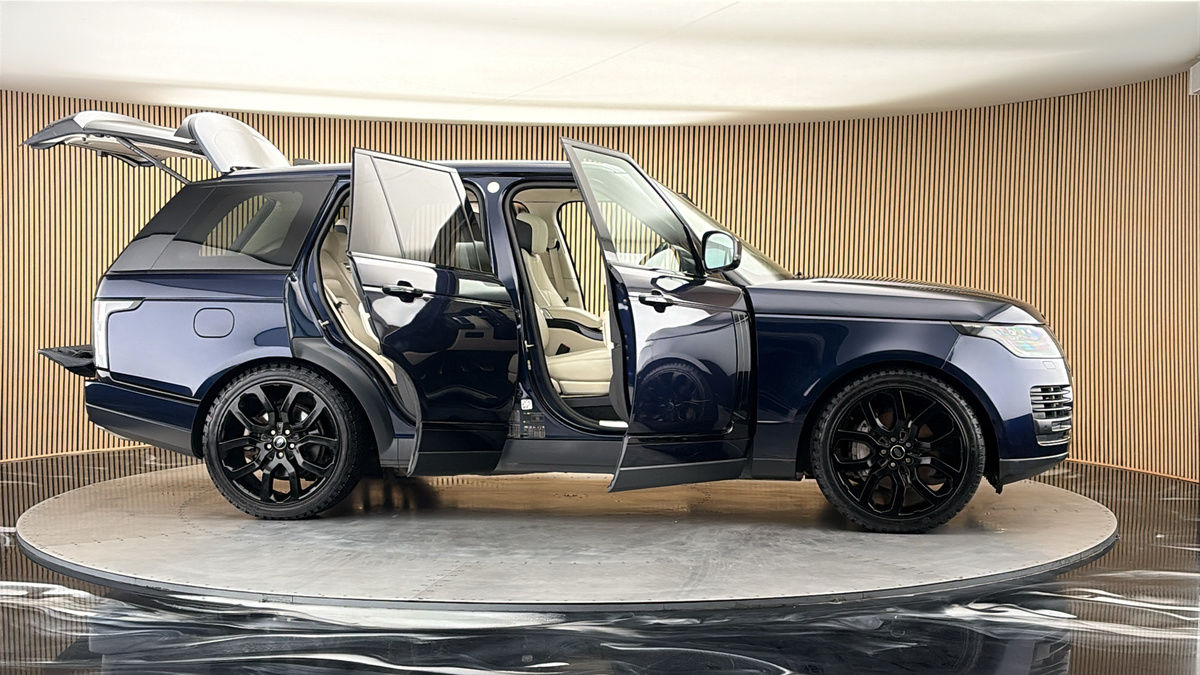 More views of Land Rover Range Rover