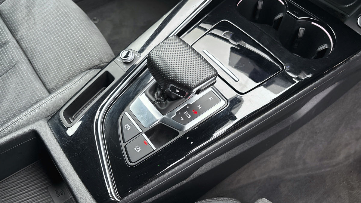 Audi A4 Avant Image 6