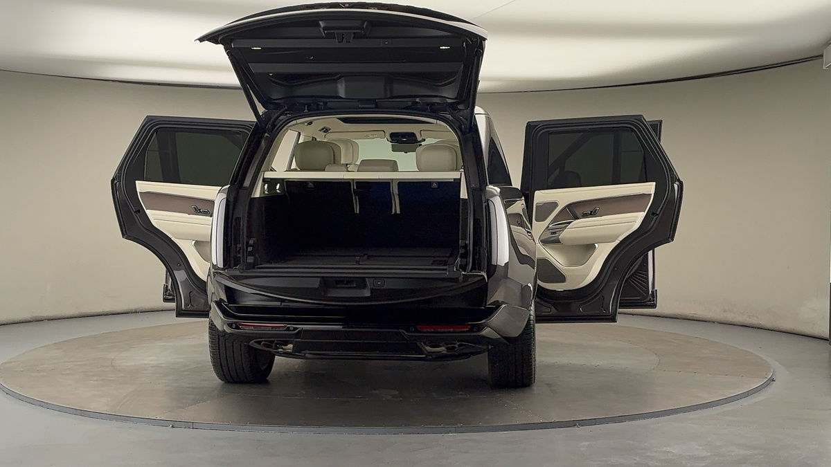More views of Land Rover Range Rover