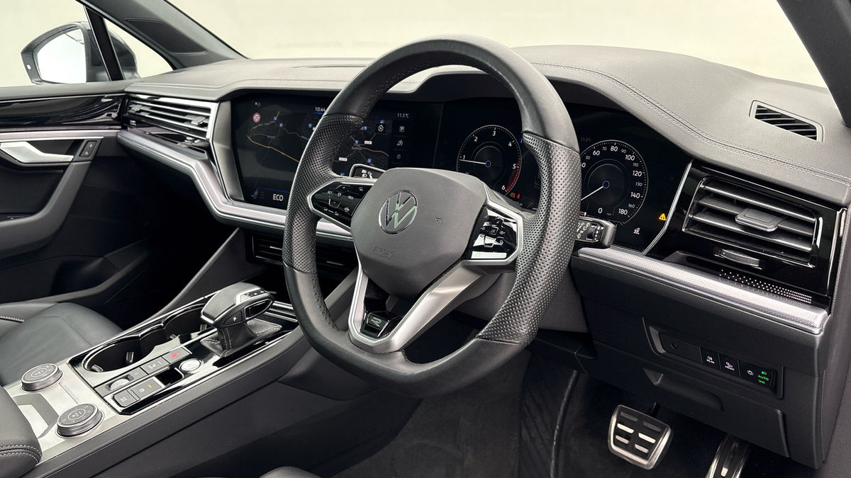 Volkswagen Touareg Image 5