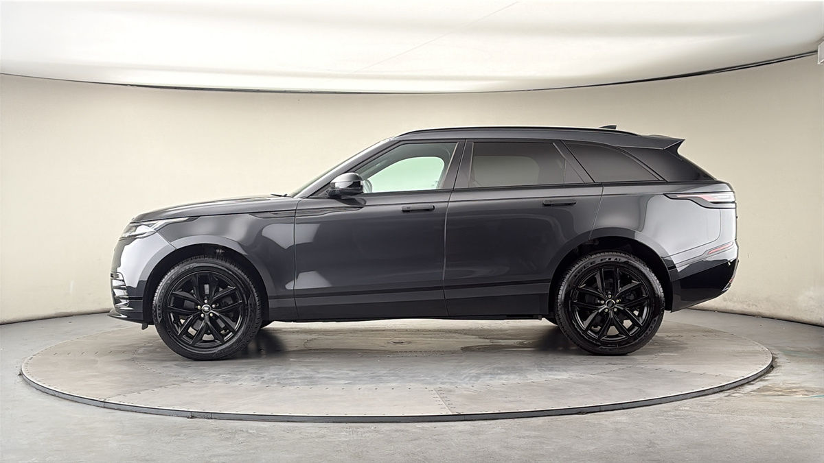Land Rover Range Rover Velar Image 15