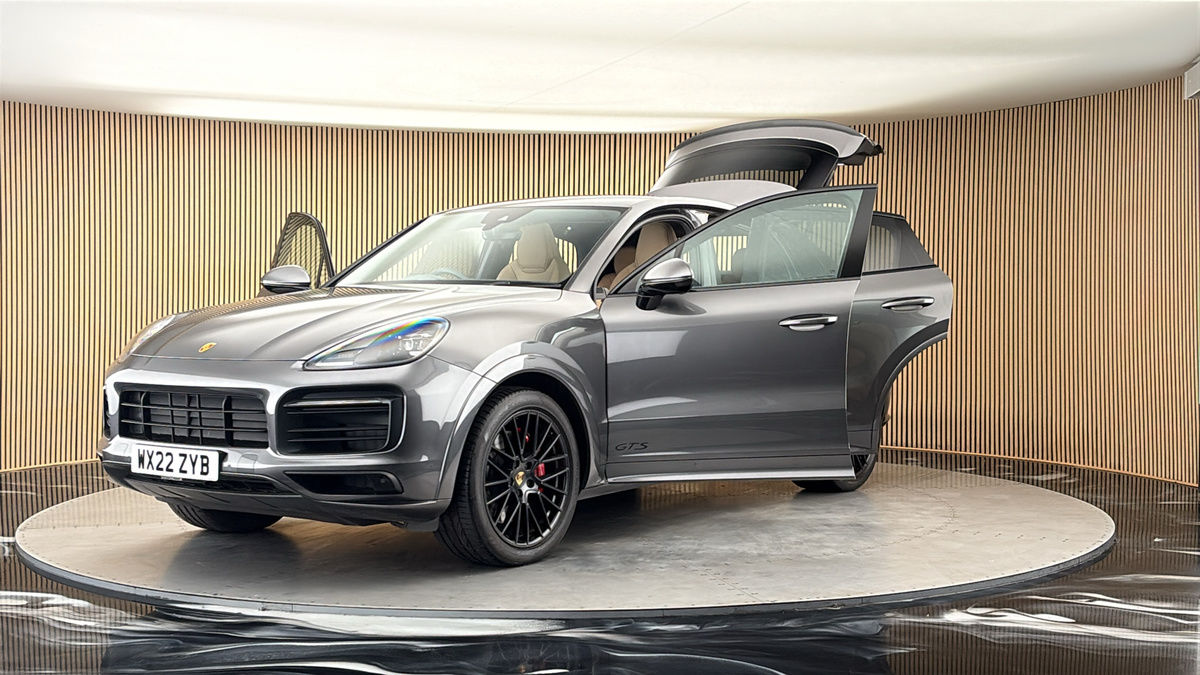 More views of Porsche Cayenne