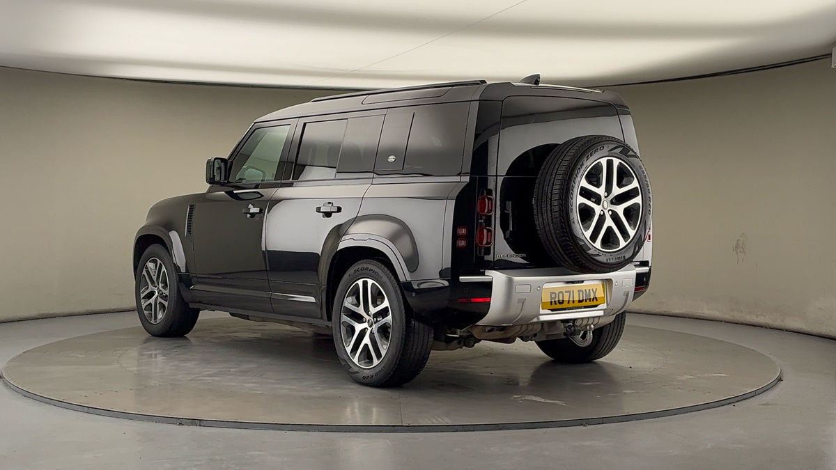 Land Rover Defender 110 Image 2