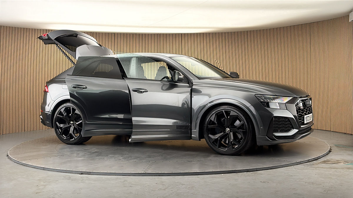 More views of Audi RSQ8