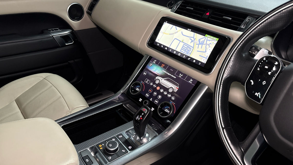 Land Rover Range Rover Sport Image 18