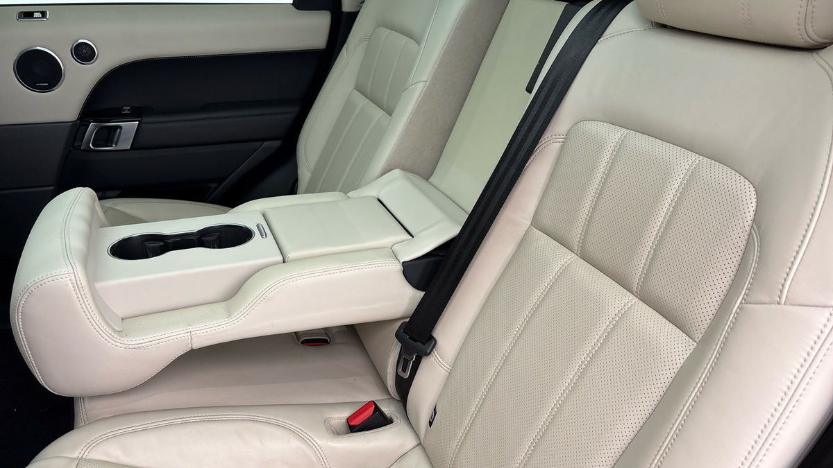 Land Rover Range Rover Sport Image 9