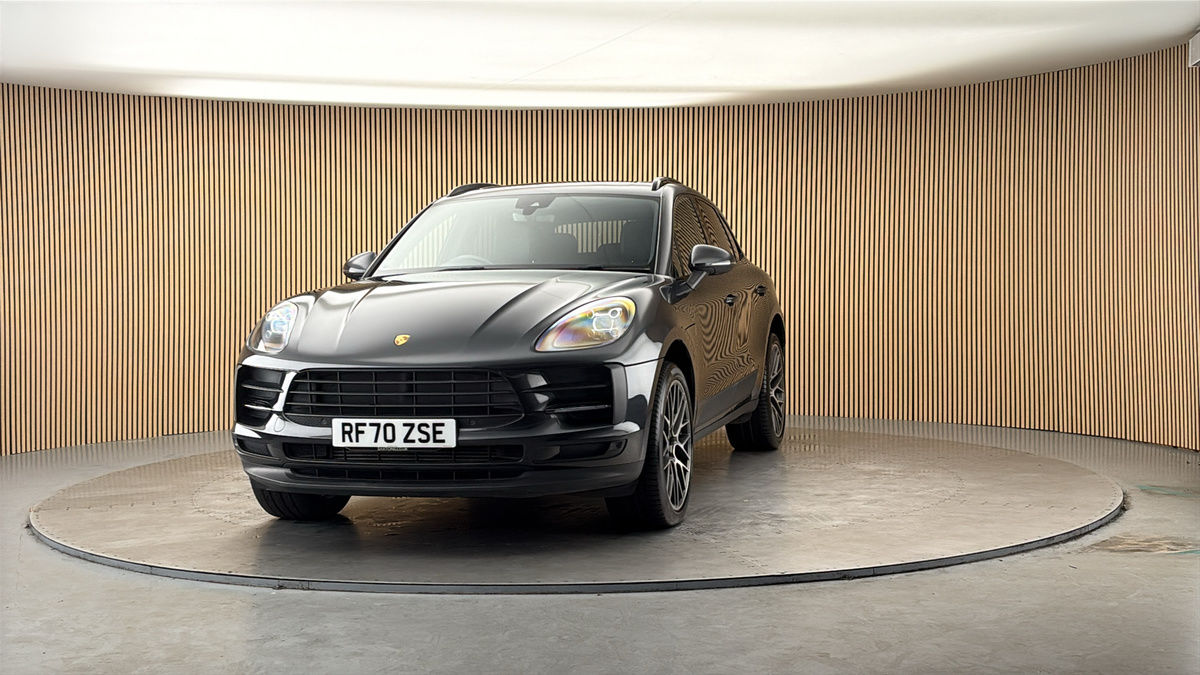 More views of Porsche Macan
