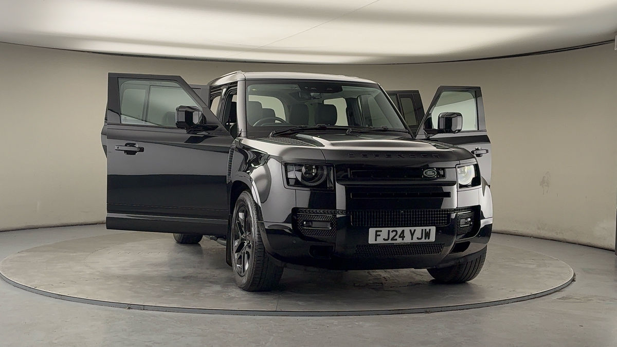 More views of Land Rover Defender 110