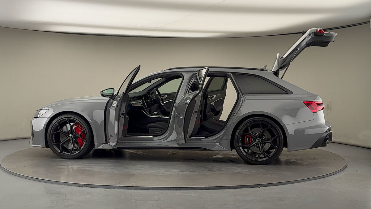 More views of Audi RS6 Avant