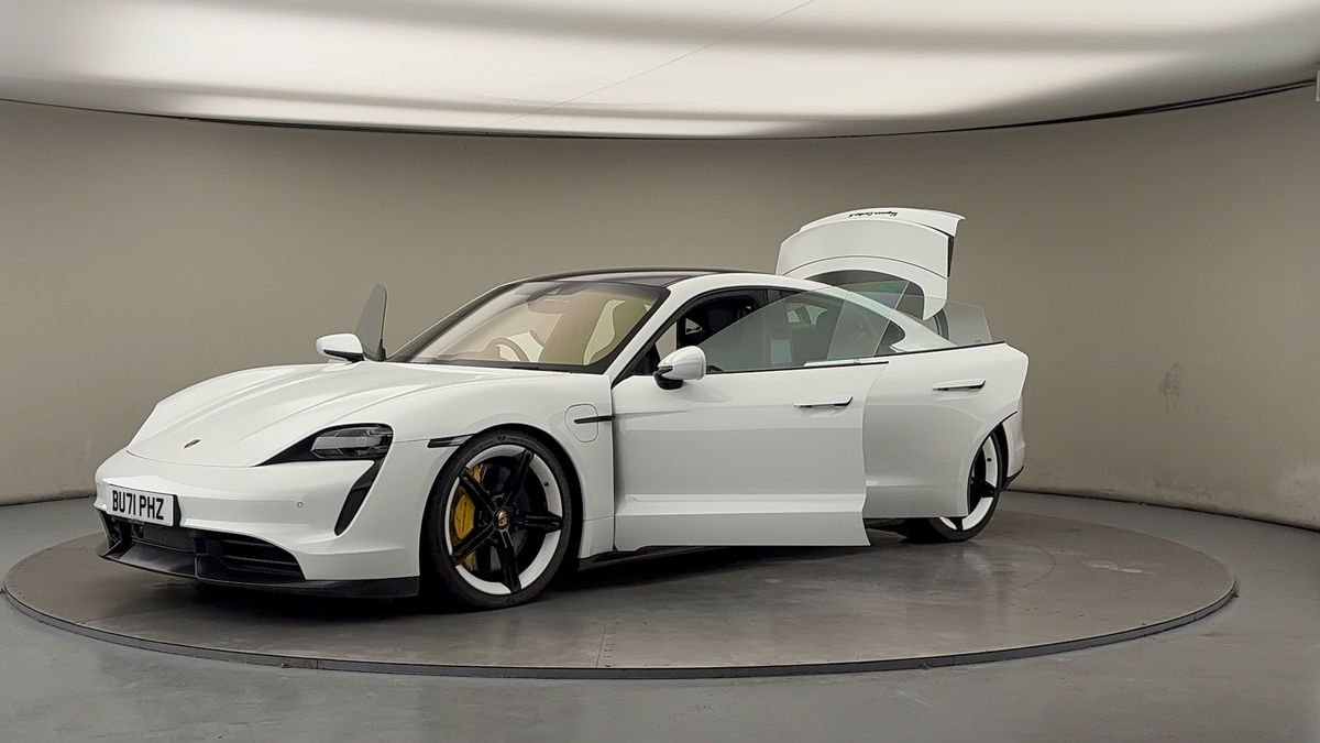 Porsche Taycan Image 23