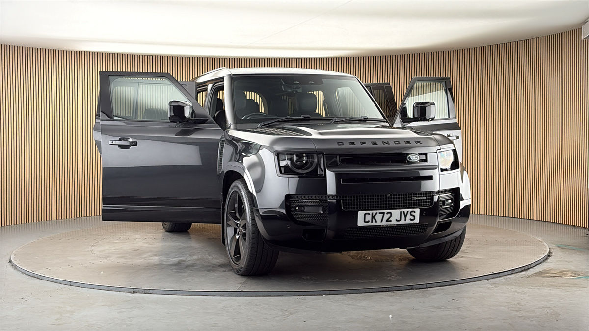 More views of Land Rover Defender 110