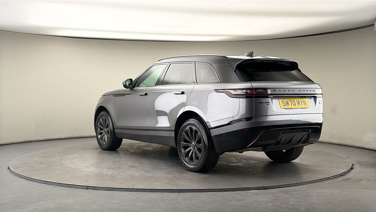 Land Rover Range Rover Velar Image 2