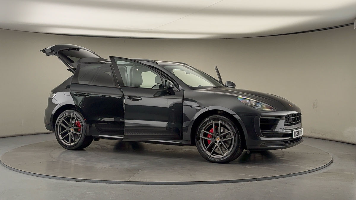More views of Porsche Macan