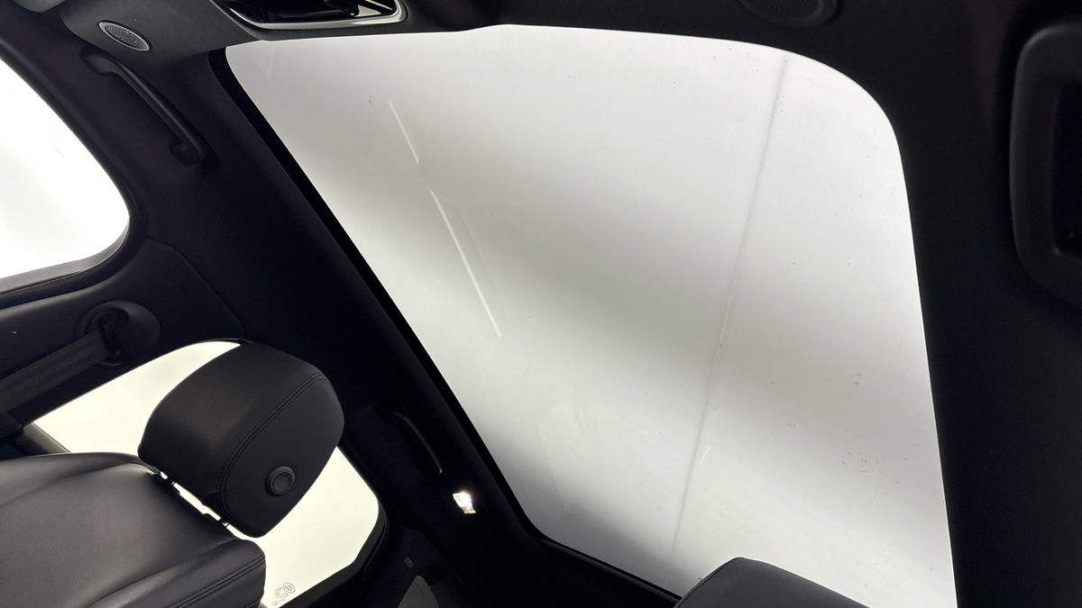 Land Rover Range Rover Velar Image 6