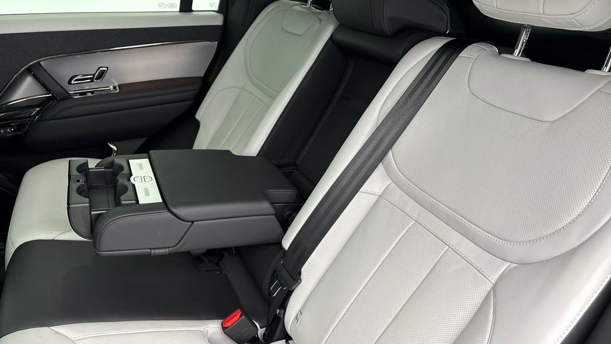 Land Rover Range Rover Sport Image 9