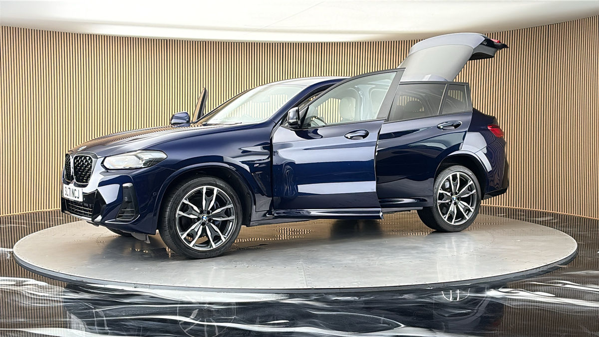 More views of BMW X4