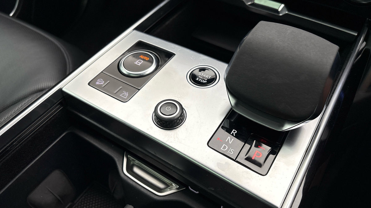 Land Rover Range Rover Image 25
