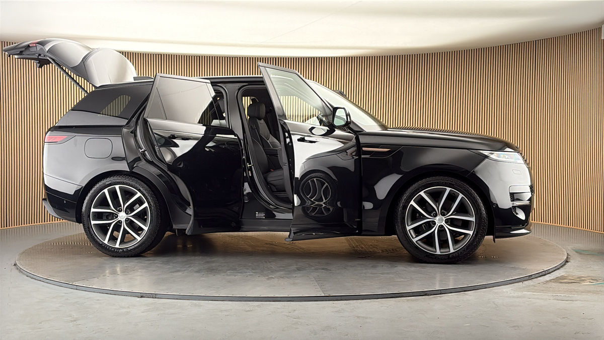 More views of Land Rover Range Rover Sport
