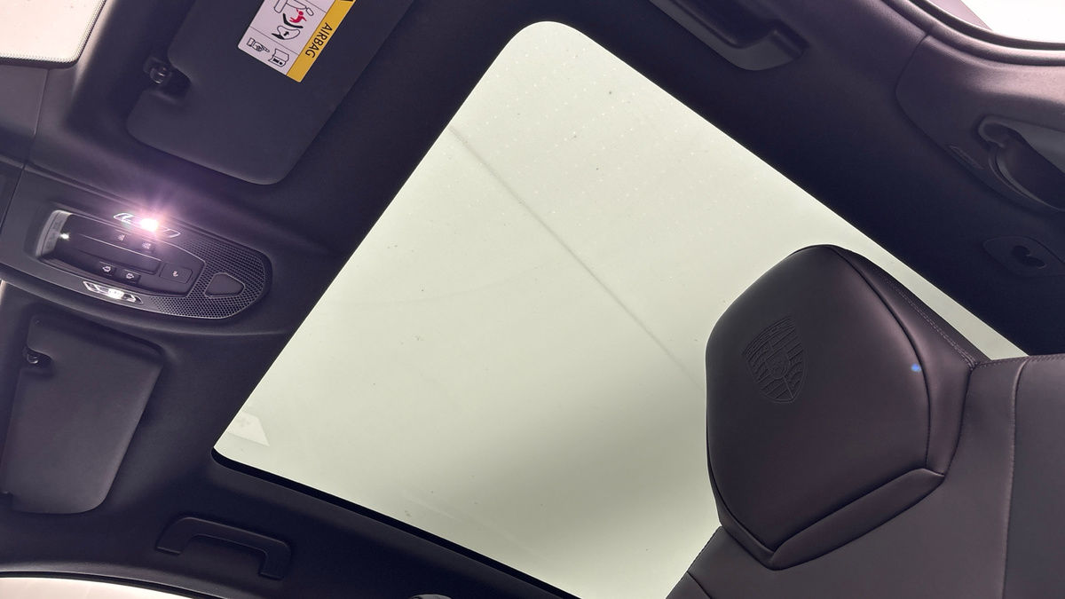 Porsche Cayenne Image 6