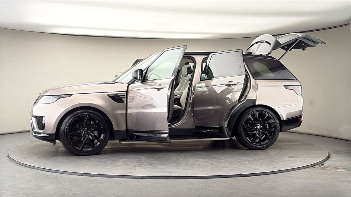 More views of Land Rover Range Rover Sport