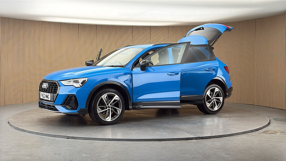 More views of Audi Q3