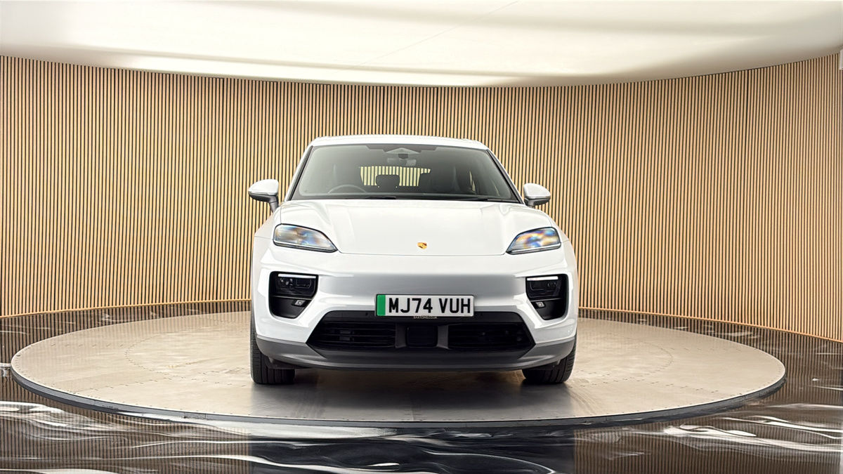 More views of Porsche Macan
