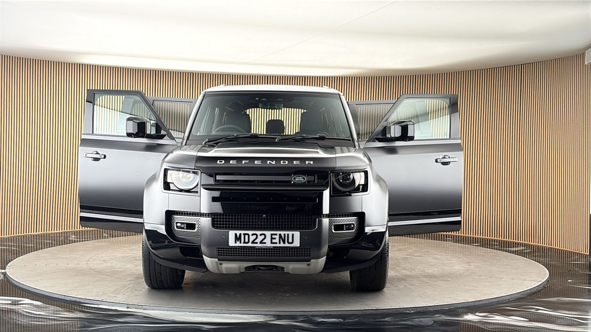 More views of Land Rover Defender 110