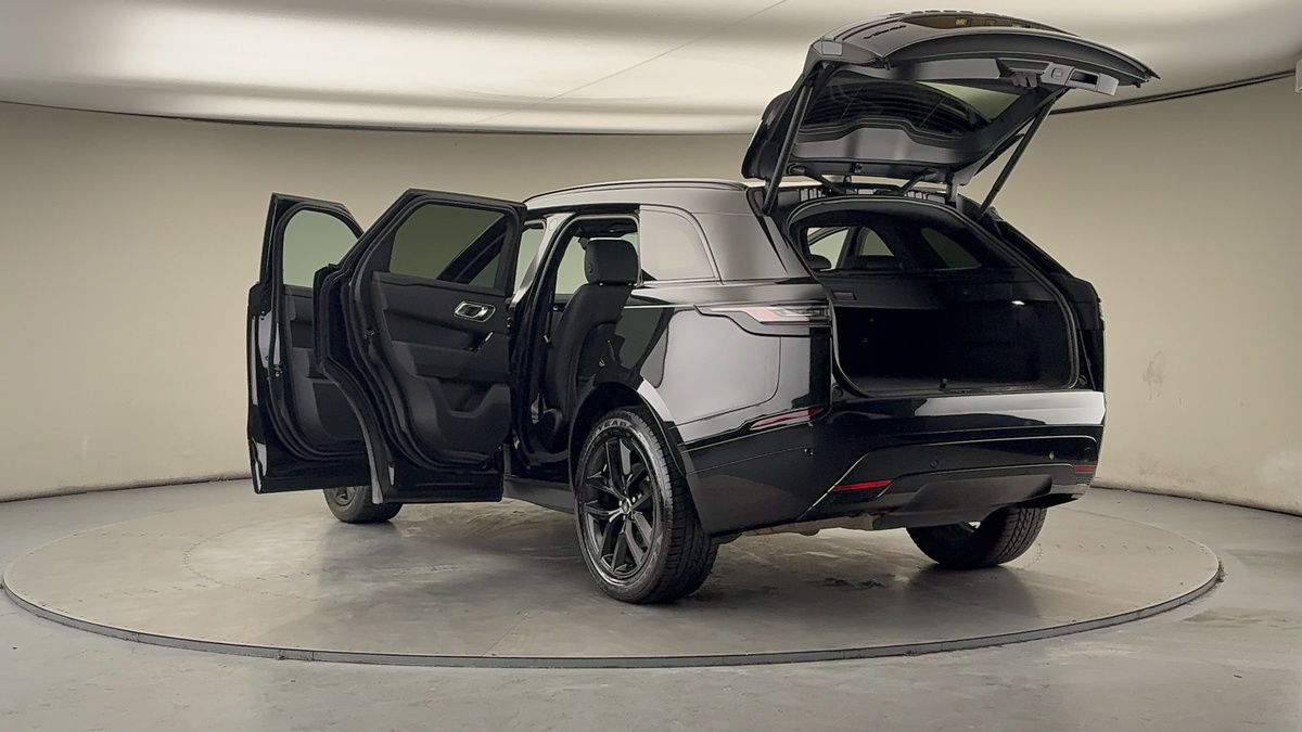 Land Rover Range Rover Velar Image 23