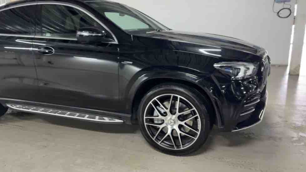 More views of Mercedes-Benz GLE