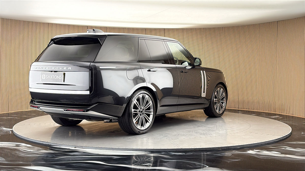 More views of Land Rover Range Rover