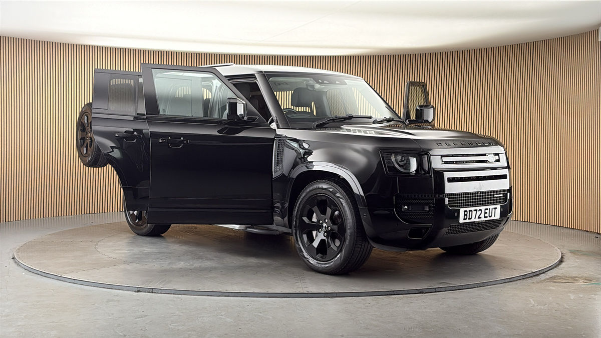 More views of Land Rover Defender 110