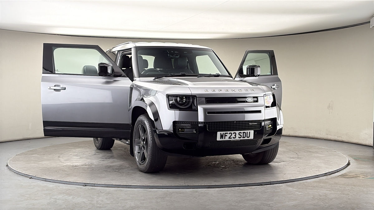 More views of Land Rover Defender 90