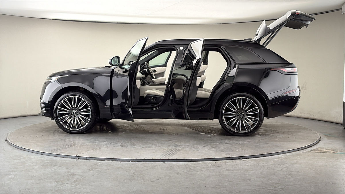 More views of Land Rover Range Rover Velar