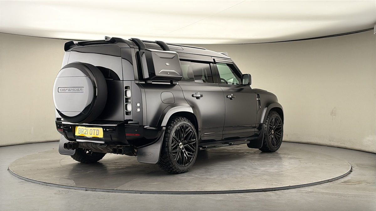 More views of Land Rover Defender 110