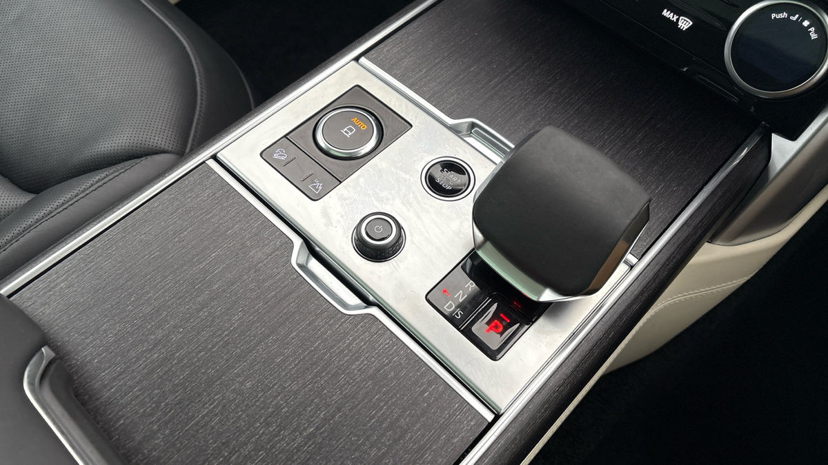 Land Rover Range Rover Image 25