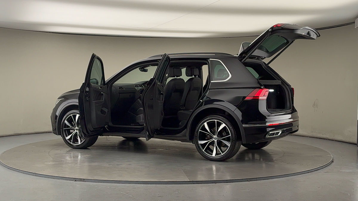 More views of Volkswagen Tiguan