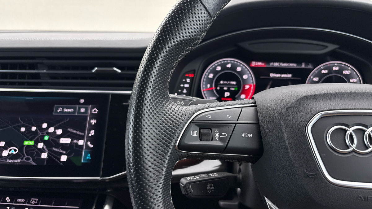 Audi SQ8 Image 13