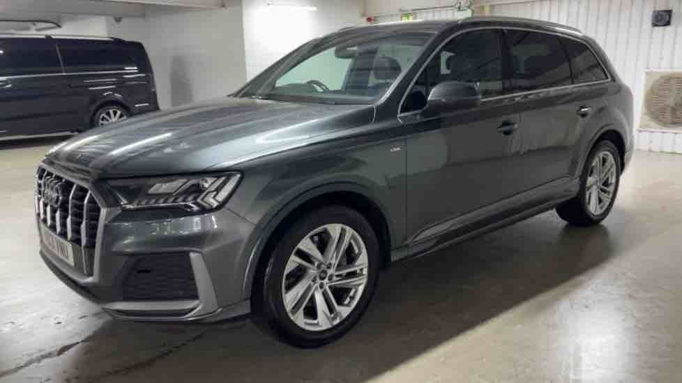 More views of Audi Q7