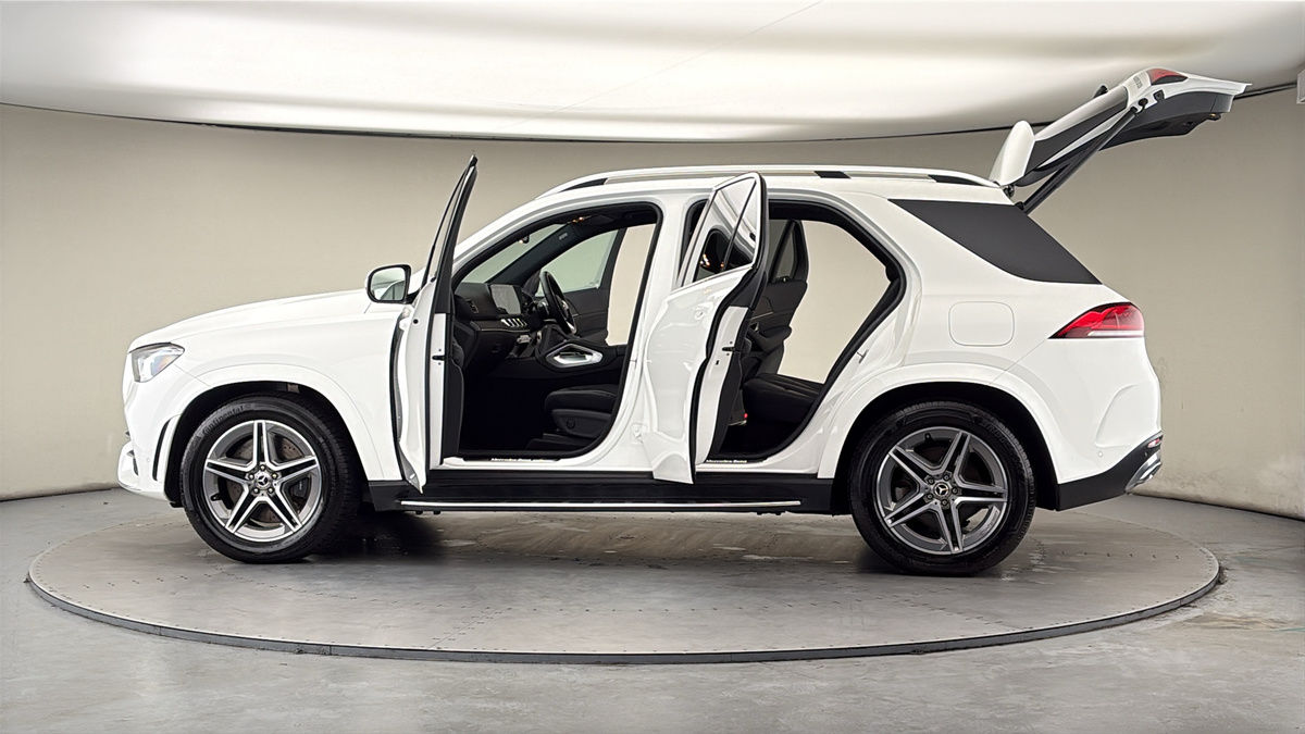 More views of Mercedes-Benz GLE