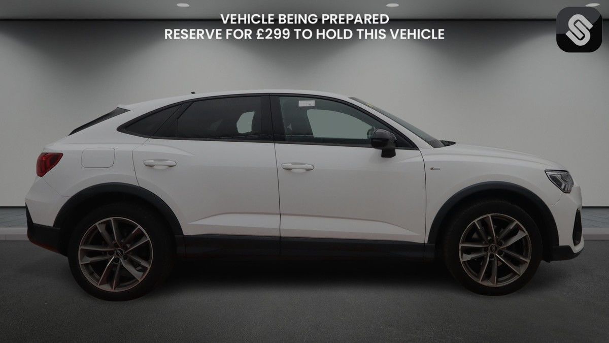 Audi Q3 Image 5