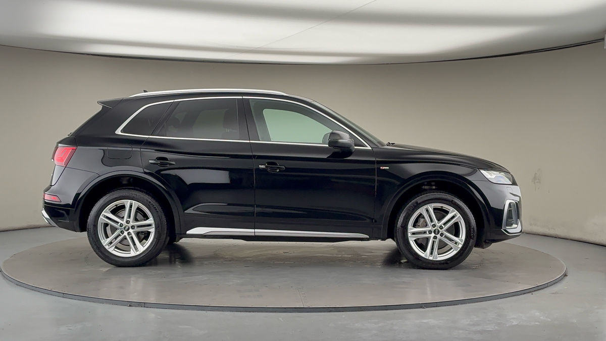Audi Q5 Image 16