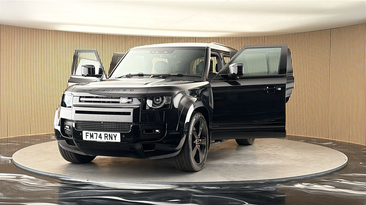 More views of Land Rover Defender 110